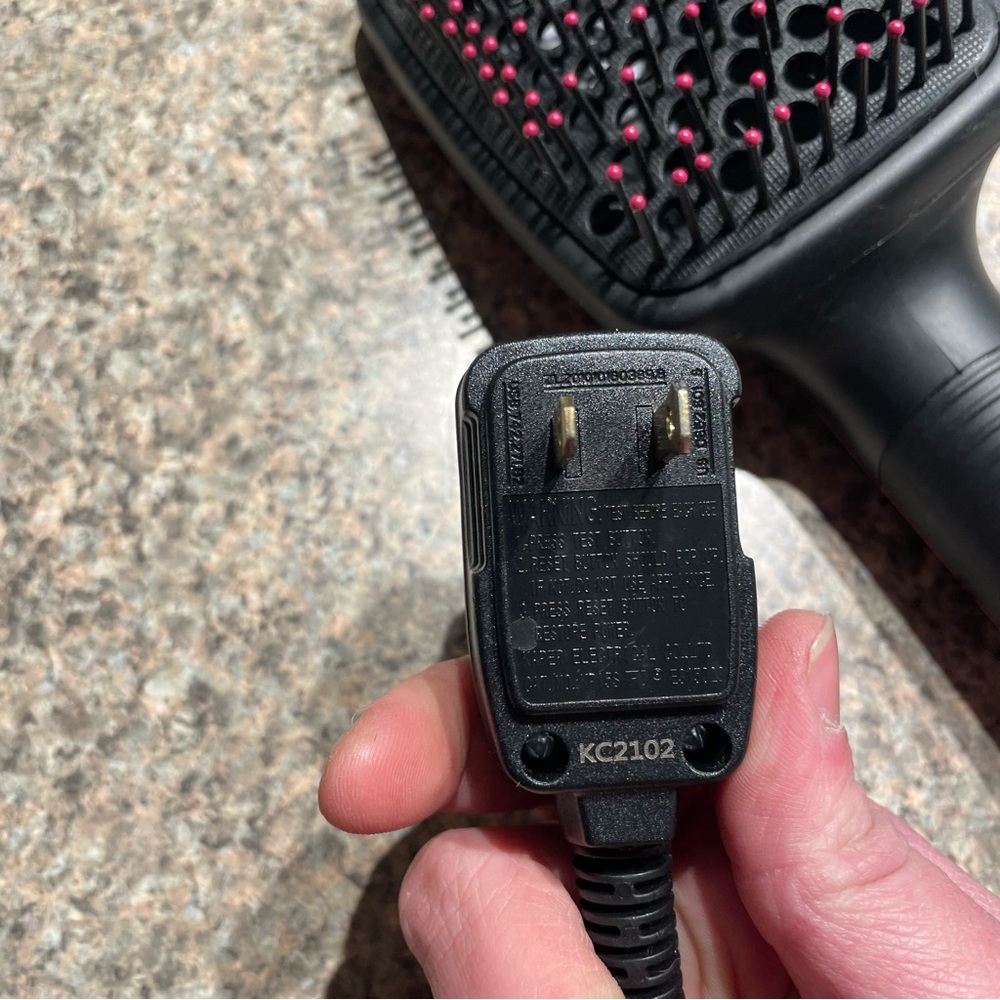 Revlon Hair Dryer Brush - Picture 6 of 6